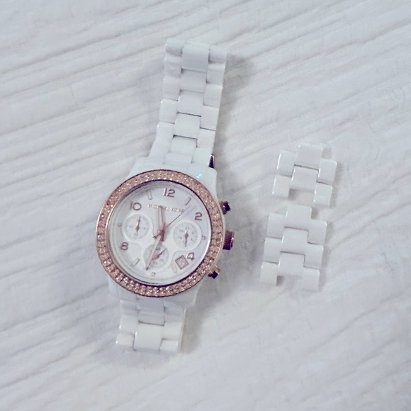 Michael Kors White Ceramic Watch - Picture 4 of 5
